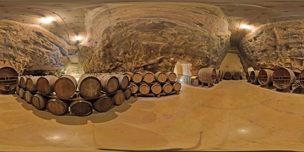 Cellier souterrain de Terra Vinéa dans l'Aude